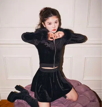 다리치 윈터 벨로아 스커트 셋업