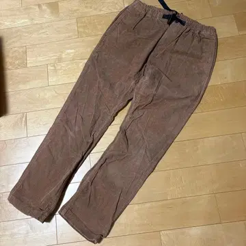 빔즈 별주 그라미치 뉴 내로우 코듀로이 팬츠