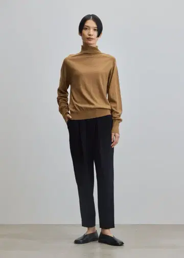 SOEJU 턱 팬츠 블랙 S