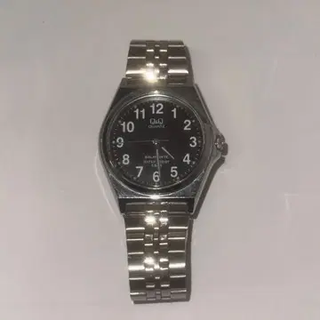 시티즌 솔라 쿼츠 손목시계 Q&Q