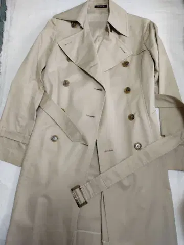 베이지 트렌치코트