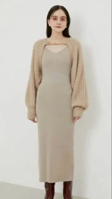 rienda 베이지 슬리브리스 롱 원피스