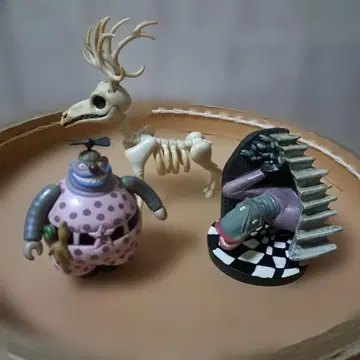 긴지로 님께 크라운 루돌프 언더 더 스테어즈 몬스터 3체