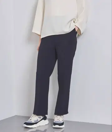 새상품급 유나이티드 애로우즈 COMFY 테이퍼드 팬츠 네이비