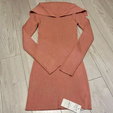 [ 택 포함 ] Rienda 리브 오프숄더 미니 원피스 핑크