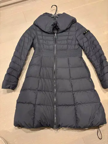 타트라스 다운 코트 블랙 옷깃 소두 효과 레어 L 사이즈