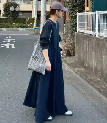 긴팔 맨투맨 도킹 원피스 네이비