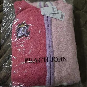PEACH JOHN 우타 후디