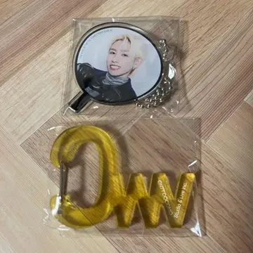 OWV 가챠 우라노 슈타 미니 부채 키링 아크릴 카라비너