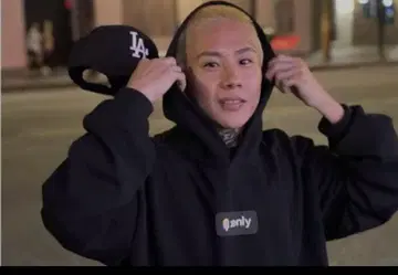 DJ 긴타 착용 zenly 후드티 xs 사이즈 블랙