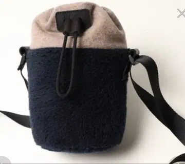 두르카마라 마크로마우로 보아 백