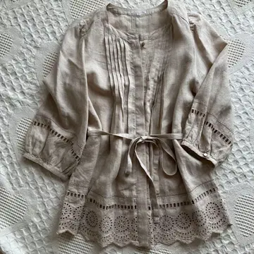 [ 새상품급 ] TRANS WORK 린넨 베이지 오분 소매 블라우스