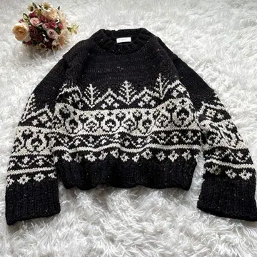 새상품급 카구레 페루자 자카드 니트 블랙