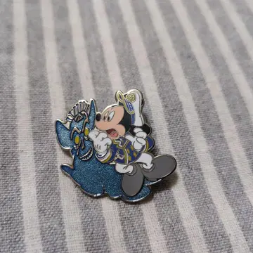 미키 핀 배지