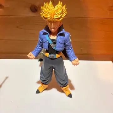 드래곤볼 트렁크 피규어 검 없음