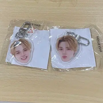 TREASURE 도영 캡슐 토이 얼굴 아크릴 키링