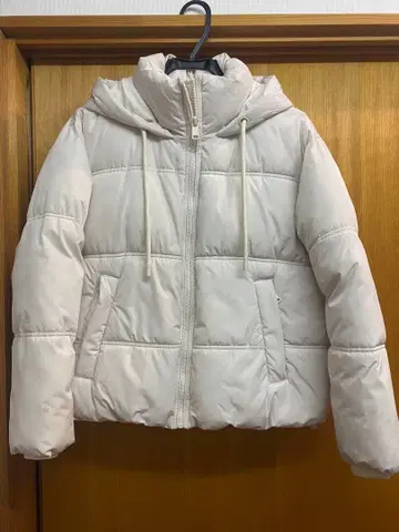 ZARA 후드 부착 퀼팅 다운 자켓