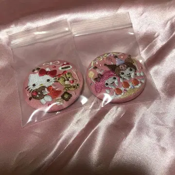 헬로키티 핀 배지 2개 세트