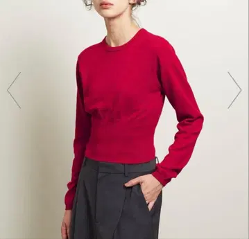 아티세션 빨간색 크루넥 긴팔 니트