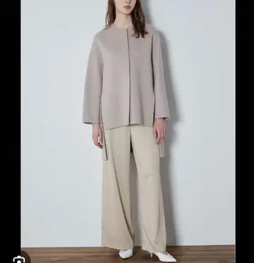 새상품급 루피 글로시 새틴 팬츠 베이지 사이즈 0