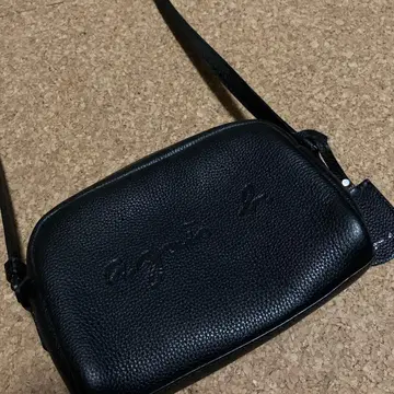 블랙 가죽 숄더백 로고