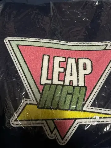 스타디움 점퍼 L 사이즈 일프 여자 ME:I