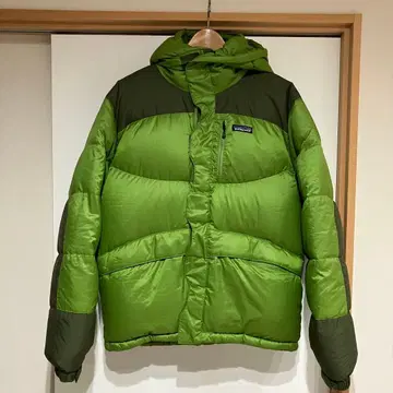 명작 단종 파타고니아 다운 후드티 xs 데드스탁