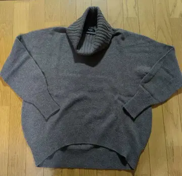 거의 미사용 FIL FIS 캐시미어 혼방 터틀넥 스웨터