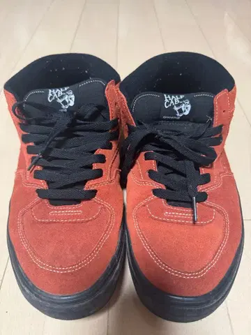 VANS 하프캡 오렌지 스니커즈