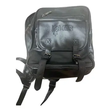 NIER 스터드 장식 블랙 백팩