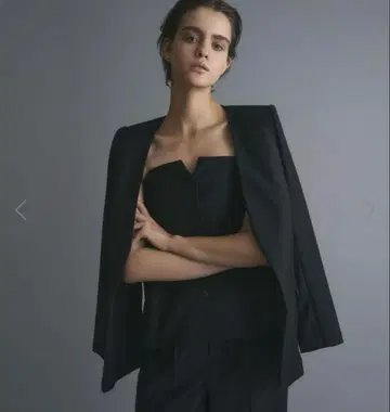 THIRD MAGAZINE BUSTIER 블랙 완판