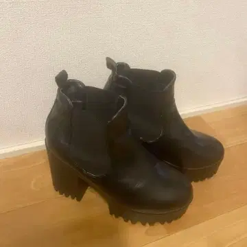 GRL 블랙 앵클부츠 하이힐 러버 솔