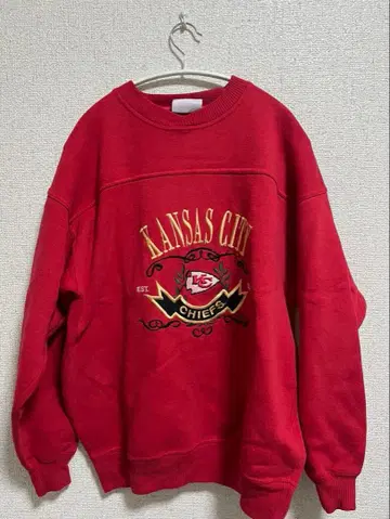 구제 의류 빨간색 트레이닝복 맨투맨