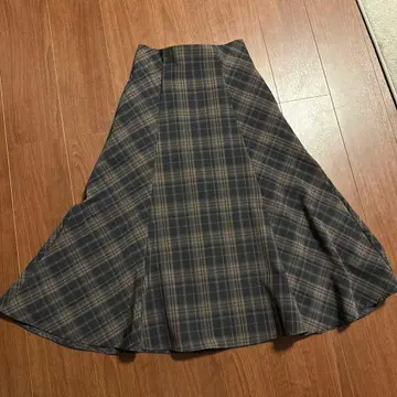 로페피크닉 체크 세미 머메이드 스커트