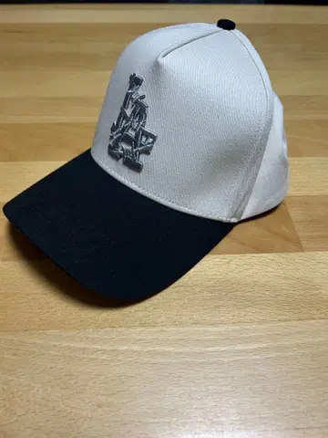 KEEP OUT FAKE LOVE 야구 모자