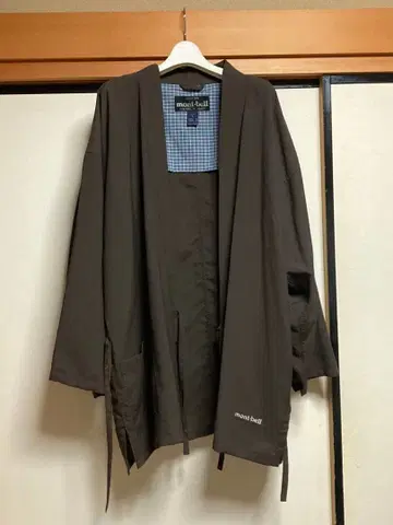 몽벨 다크 브라운 노카라 자켓 L 사이즈