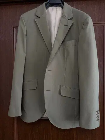 올리브 그린 캐주얼 수트 PRIVE 프라이브 수트 셋업