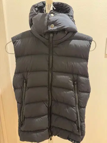 TATRAS 후드 부착 다운 베스트