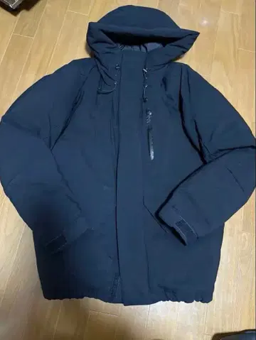 BEAMS 블랙 다운 자켓