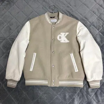 캘빈 클라인 진스 바시티 자켓 베이지