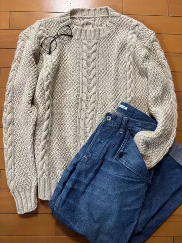 손뜨개질 니트 베이지