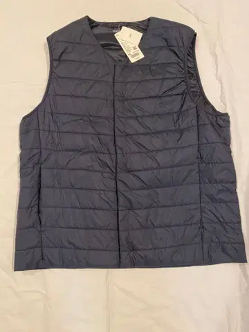 유니클로 히트텍 웜 패디드 베스트 택 포함 새상품 네이비 사이즈 XL