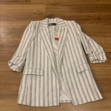 ZARA 화이트 스트라이프 테일러드 자켓 XS