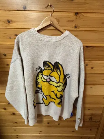 가필드 디자인 니트 스웨터