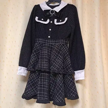 체크 무늬 프릴 원피스