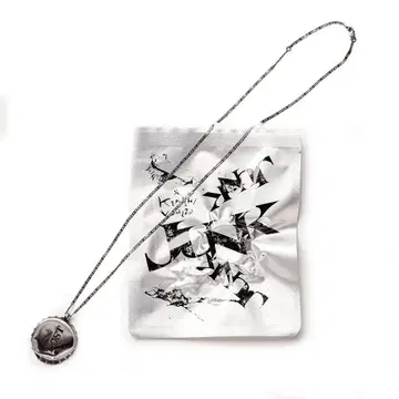 미개봉 새상품/JUNK 왕관 목걸이