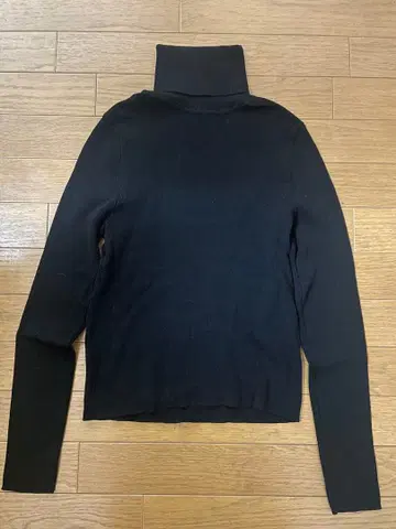 ZARA 니트 터틀넥 블랙 얇은 소재