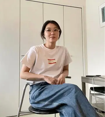 시바타 히카리 화이트 T셔츠 haim