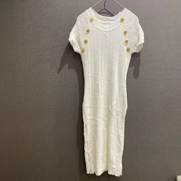 추천 화이트 리브 롱 원피스 반팔 골드 버튼 포함