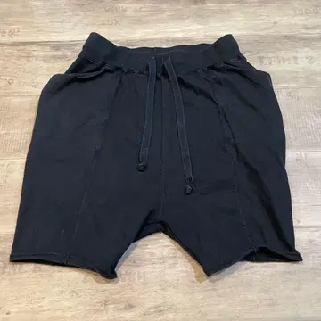 The viridi-anne 자비리디안 맨투맨 숏팬츠 사이즈 2